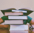 студент с книгами - GlavnayaTema.Com
