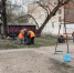 Управляющая компания «Жилищник» продолжает наводить чистоту в своем жилищном фонде - Город Смоленск