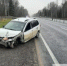 В Гагаринском районе легковушка врезалась в отбойник - SmolDaily.Ru