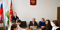 38 смоленских школьников получили свои первые паспорта в день Конституции - Комсомольская Правда