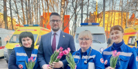 Смоленский сенатор Руслан Смашнев поздравил с 8 марта медиков «скорой» помощи - О чём Говорит Смоленск