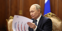 Президент Владимир Путин встретился с секретарём генсовета партии «Единая Россия» Владимиром Якушевым - Смоленская газета