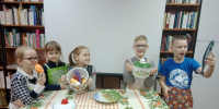«Для девчонок озорных, милых, добрых, дорогих» (6+) - ЦБС г. Смоленска